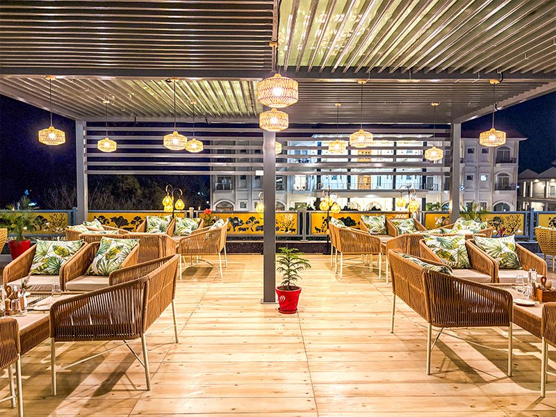 The Restaurant and Cafe